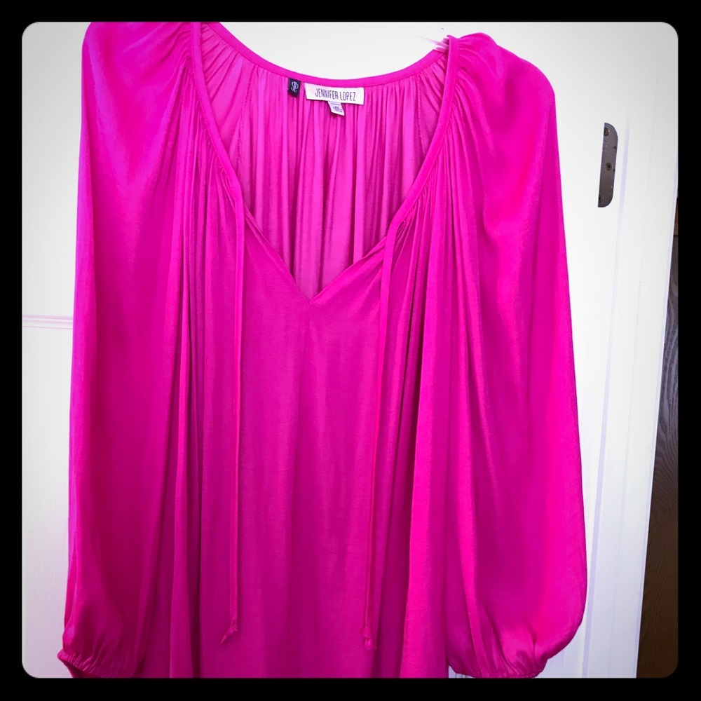 Jennifer Lopez blouse